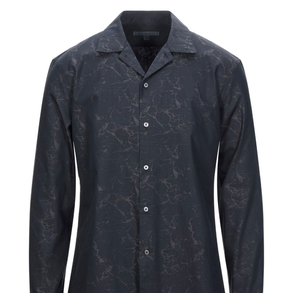 Spread Collar Shirt